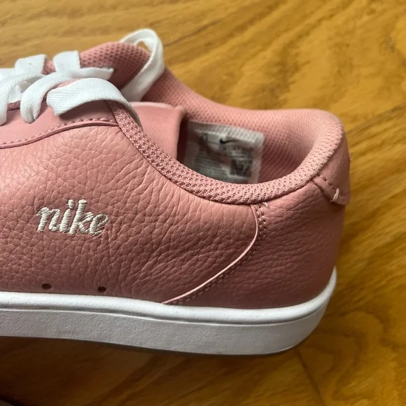 Nike Court Vintage Premium Sneakers - Picture 10 of 12